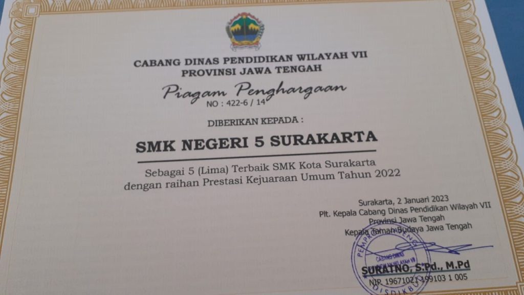 Penghargaan untuk SMK Negeri 5 Surakarta