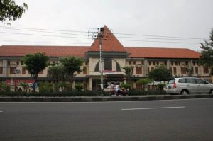 latar6